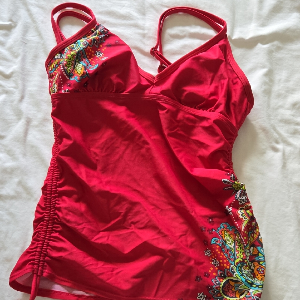 Athleta Red Paisley Tankini Top